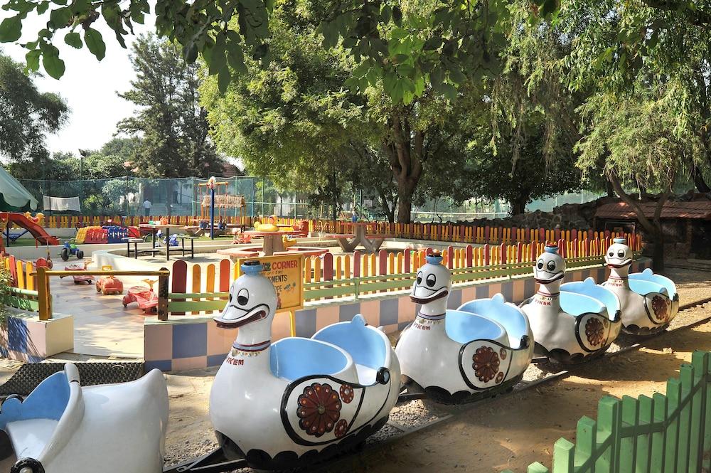 Best Western Resort Country Club Gurgaon Exterior foto