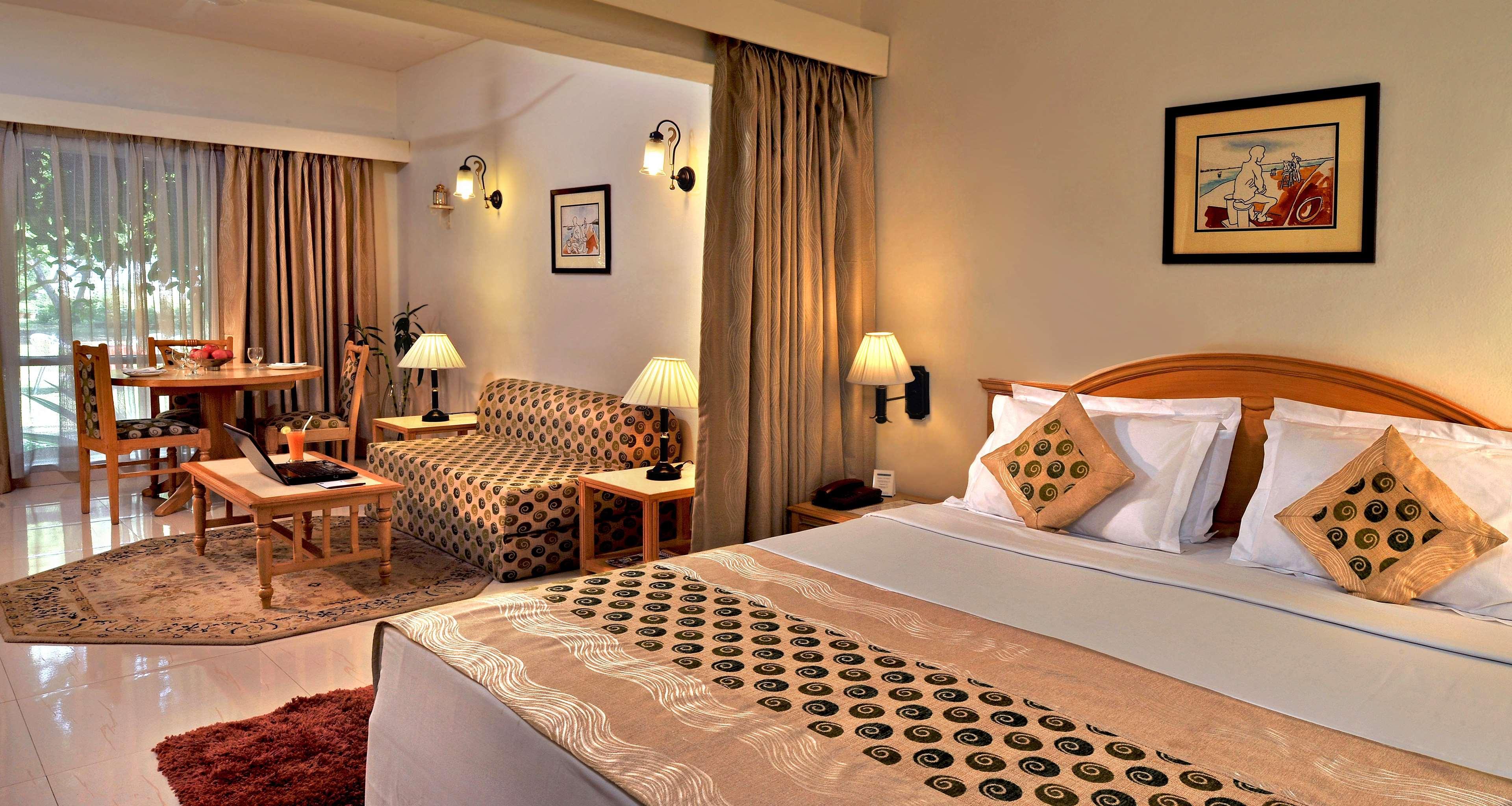 Best Western Resort Country Club Gurgaon Exterior foto
