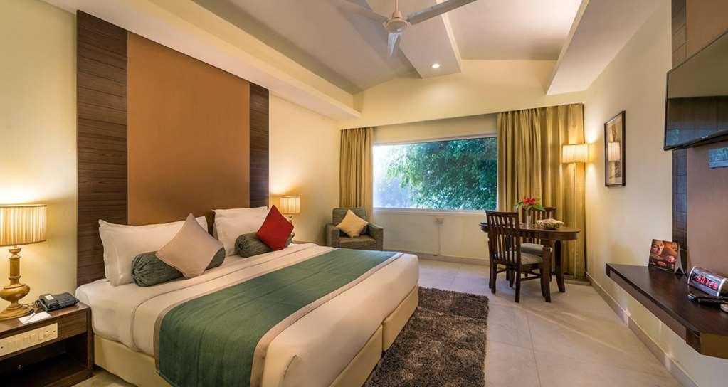 Best Western Resort Country Club Gurgaon Zimmer foto