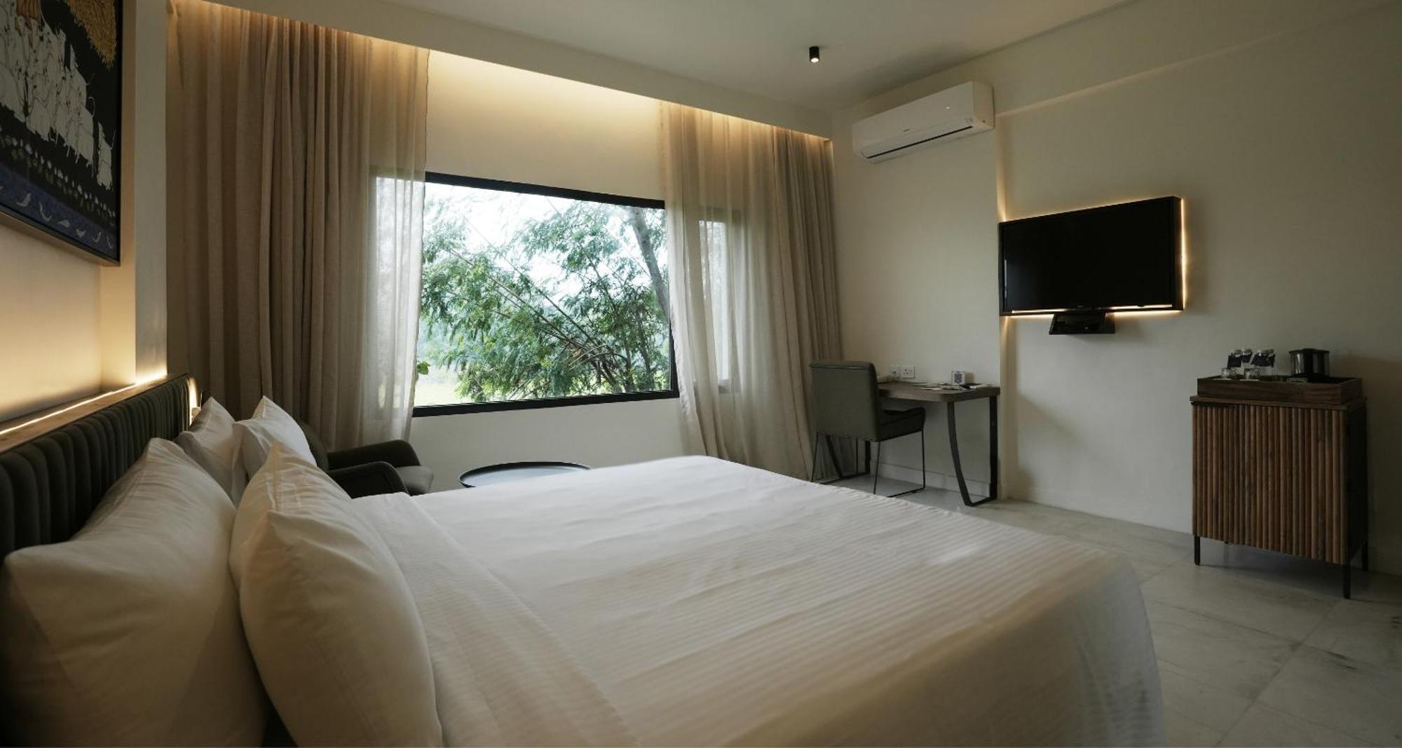 Best Western Resort Country Club Gurgaon Exterior foto
